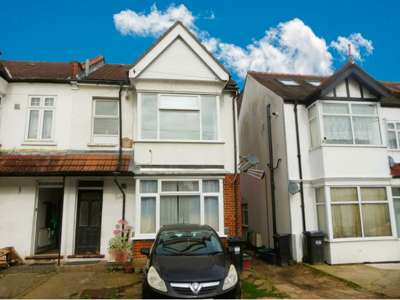 2 bed property in Bulstrode Avenue, Hounslow